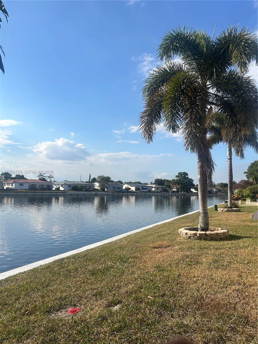 5715 2 / 1 1082 sq. ft. $ 2026-06-15 0 foto