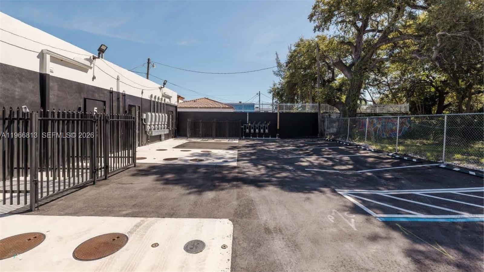   /   кв.футов $ 2026-02-17 0 Фото