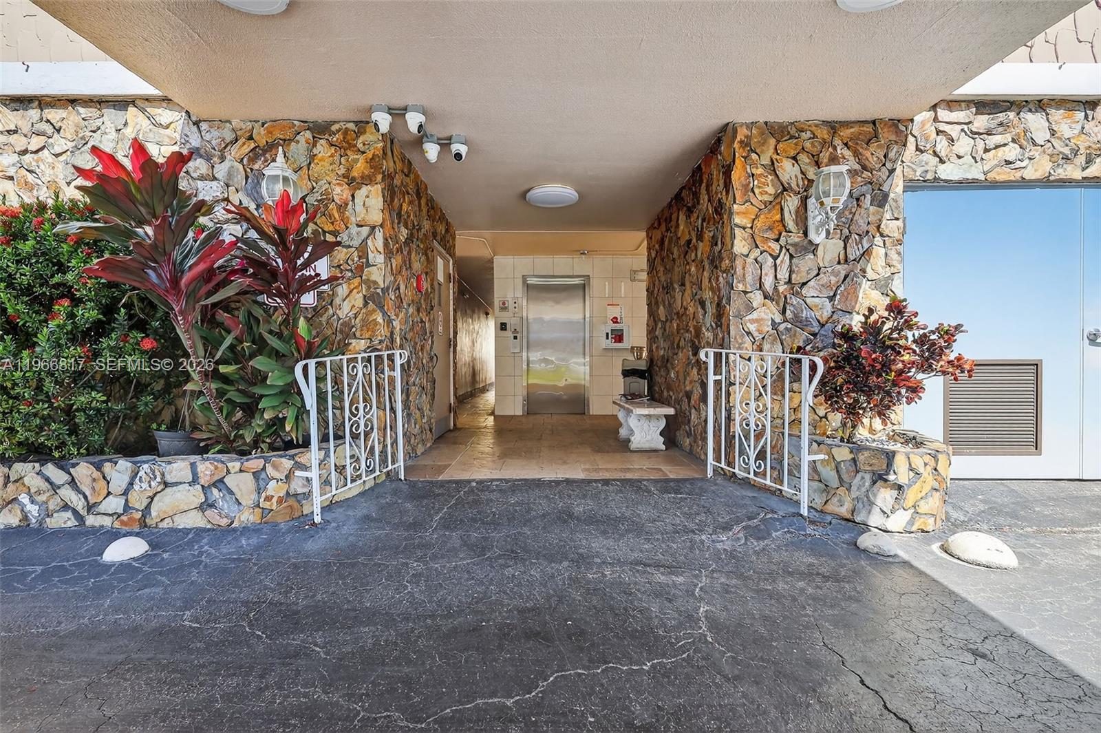 Photo of 421 14th Ave  #608, Hallandale Beach, Florida, 33009 - 