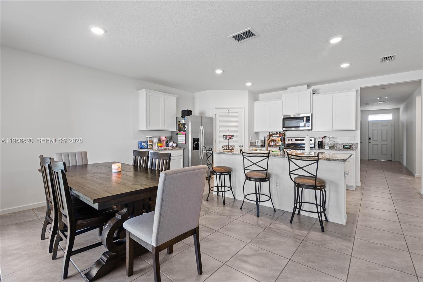 7162 4 / 2  sq. ft. $ 2026-04-14 0 Photo