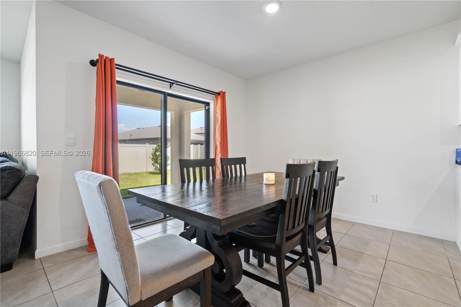 7162 4 / 2  sq. ft. $ 2026-04-14 0 Photo