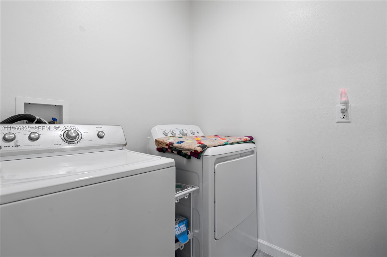 7162 4 / 2  sq. ft. $ 2026-04-14 0 Photo