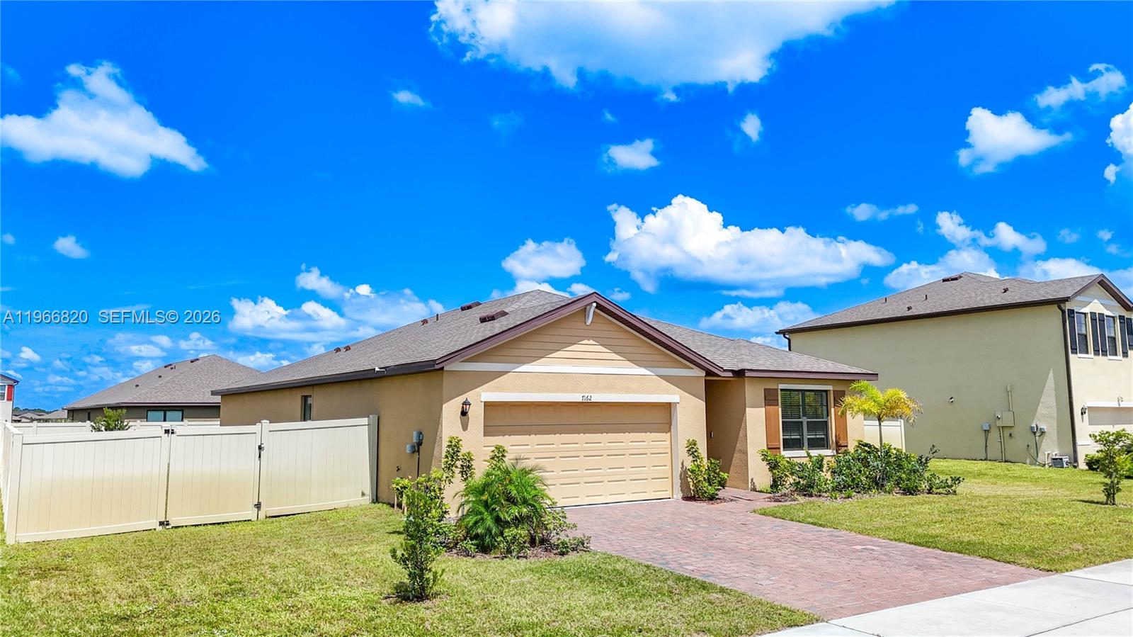 7162 4 / 2  sq. ft. $ 2026-04-14 0 Photo