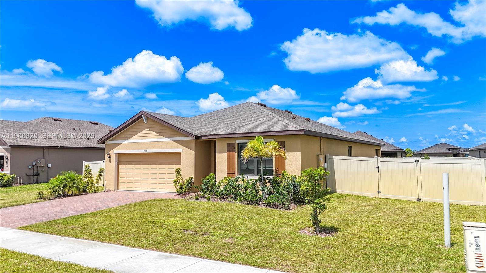 7162 4 / 2  sq. ft. $ 2026-04-14 0 Photo