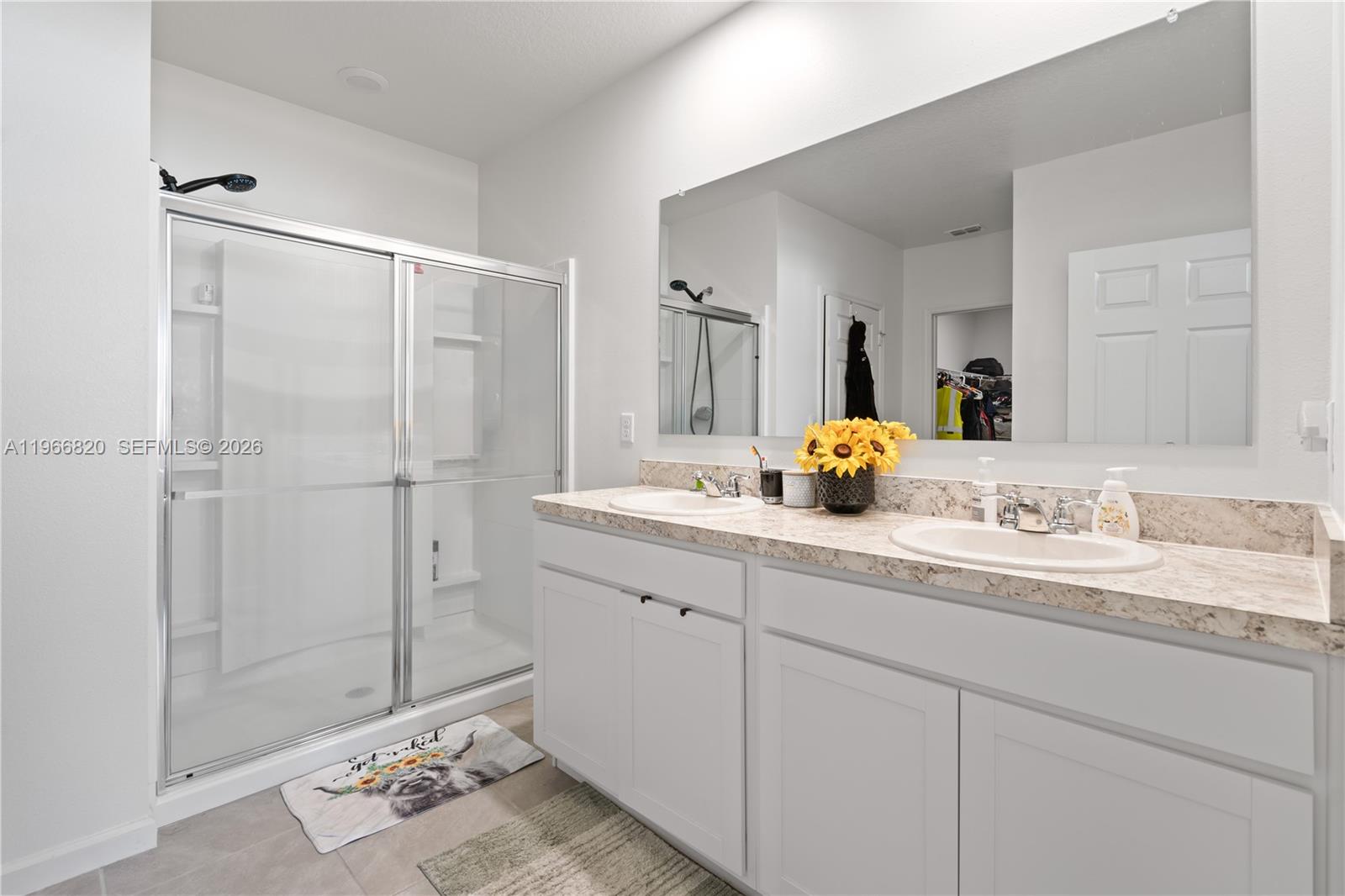 7162 4 / 2  sq. ft. $ 2026-04-14 0 Photo