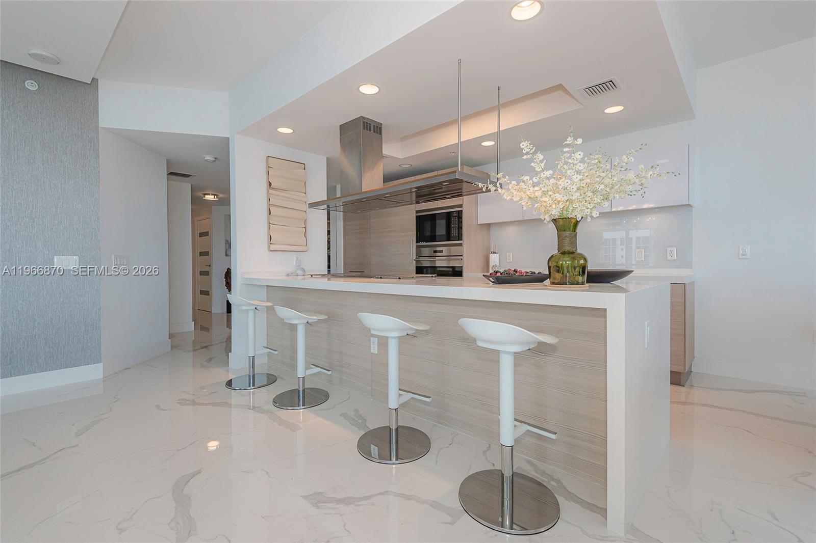 Photo of 17301 Biscayne Blvd  #2209, North Miami Beach, Florida, 33160 - 