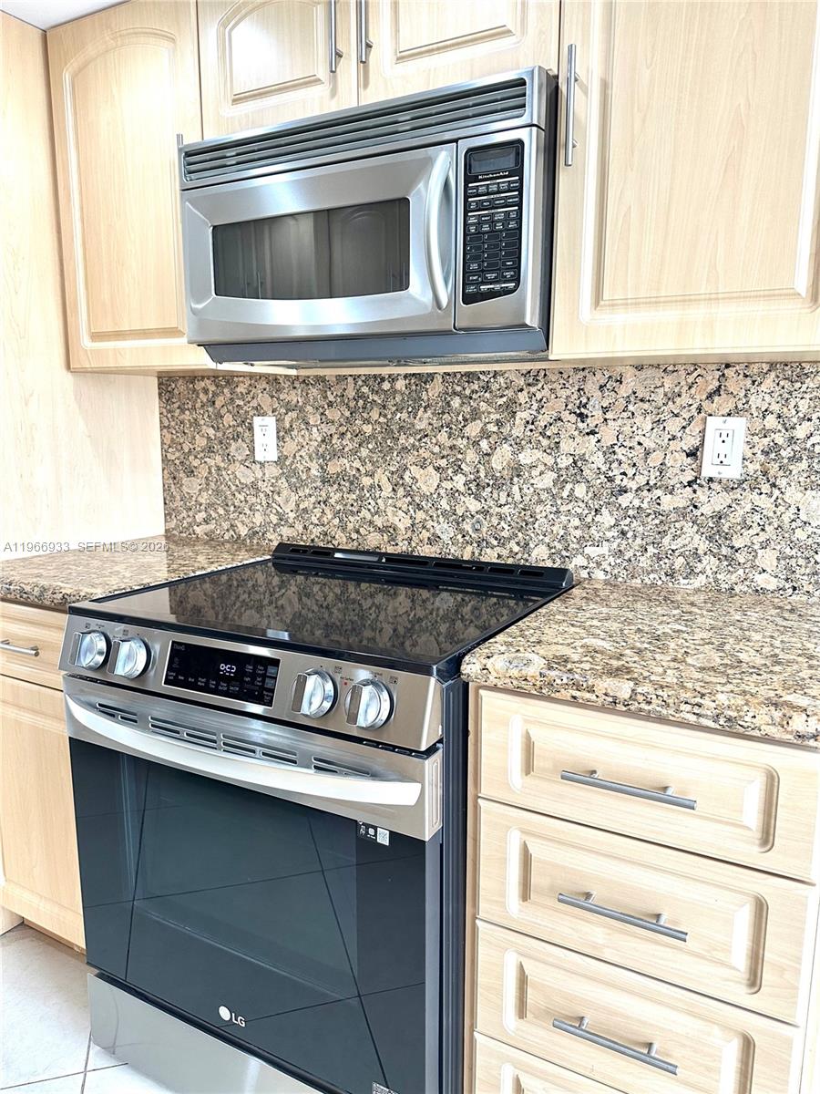 See details 2411 2 / 2 1507 sq. ft. $ 2026-03-11 0 Photo