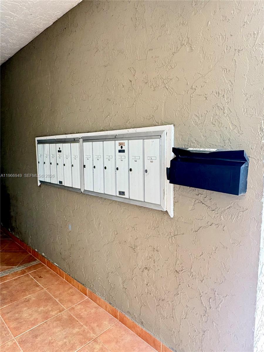   /   sq. ft. $ 2026-03-10 0 foto