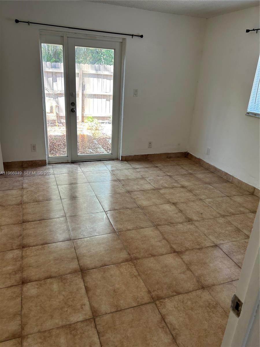   /   sq. ft. $ 2026-03-10 0 foto