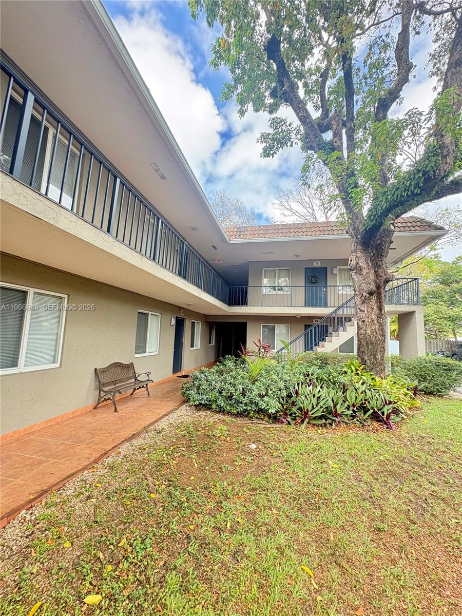   /   sq. ft. $ 2026-03-10 0 foto