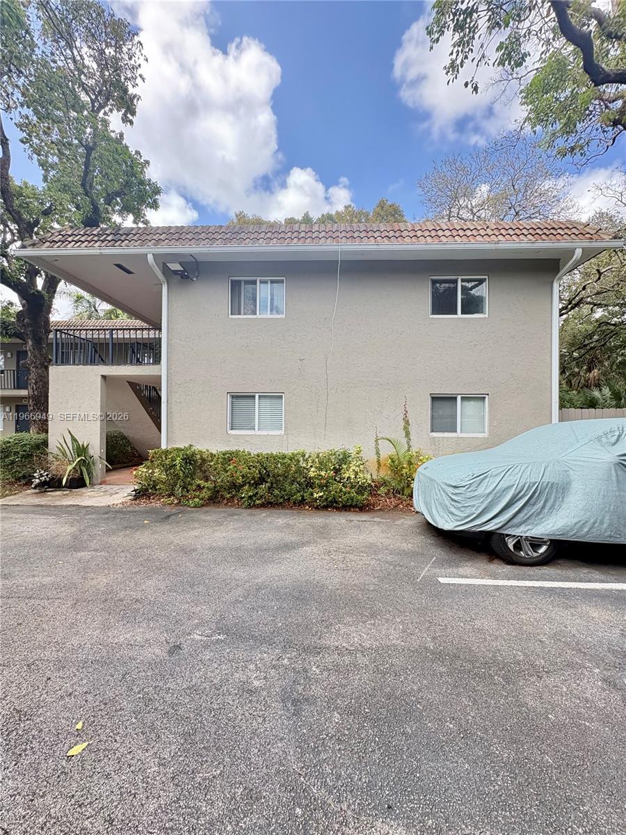   /   sq. ft. $ 2026-03-10 0 foto