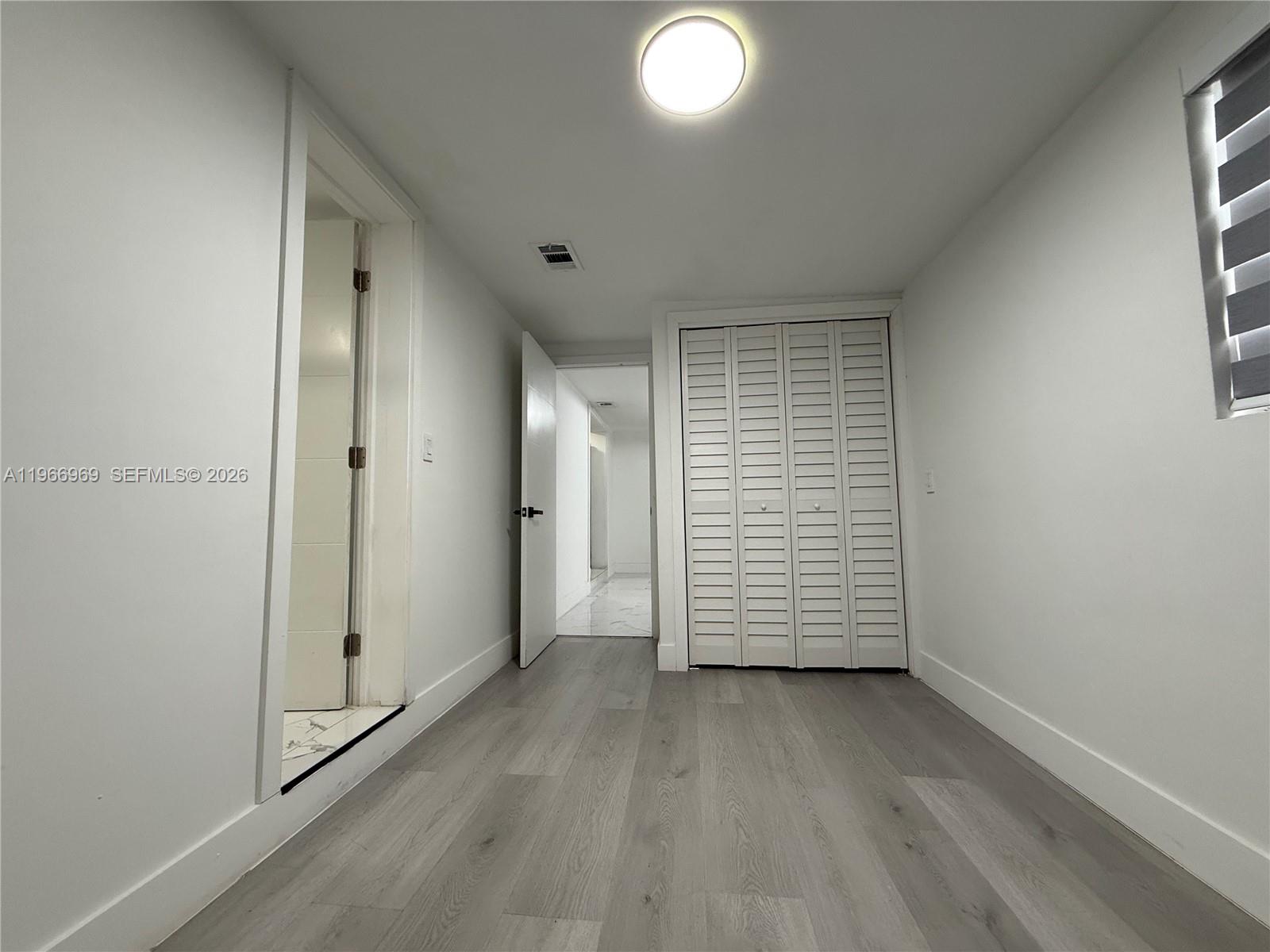   /  2403 sq. ft. $ 2026-02-17 0 foto