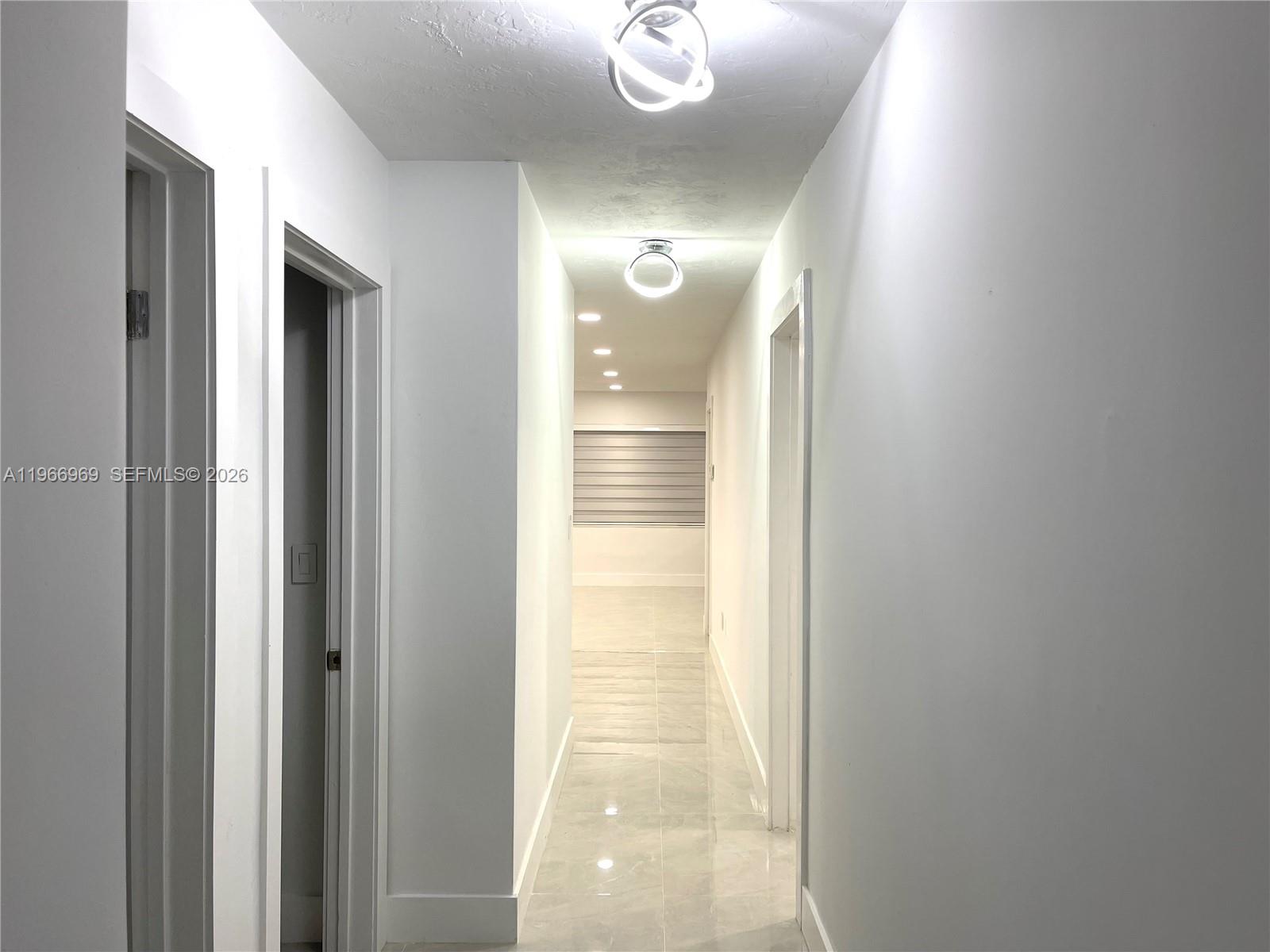   /  2403 sq. ft. $ 2026-02-17 0 foto