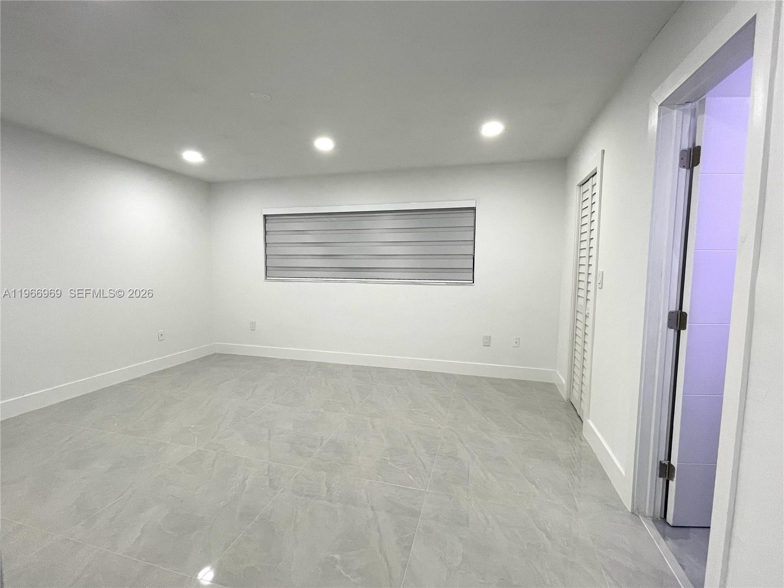   /  2403 sq. ft. $ 2026-02-17 0 foto