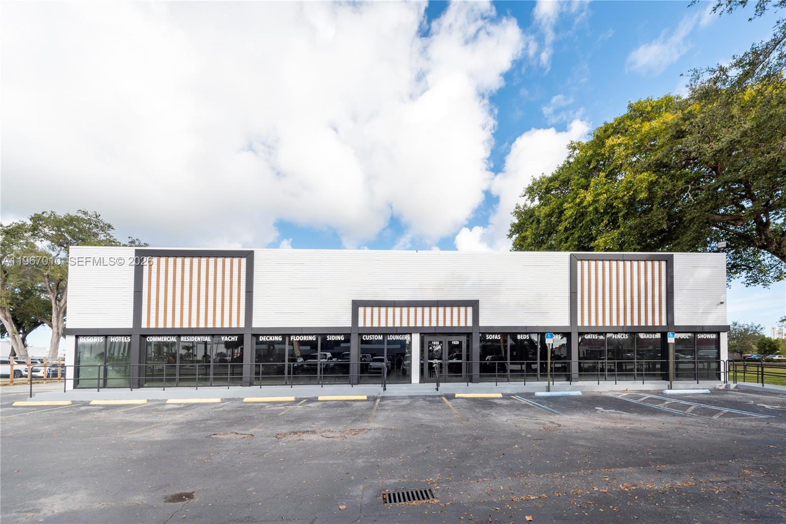 Подробнее / кв.футов $ 2026-02-17 0 Фото