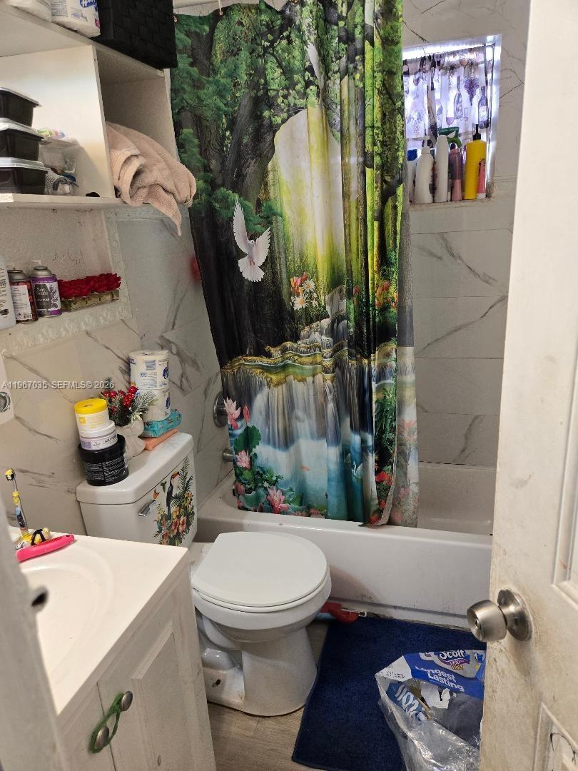   /  2708 кв.футов $ 2026-04-23 0 Фото