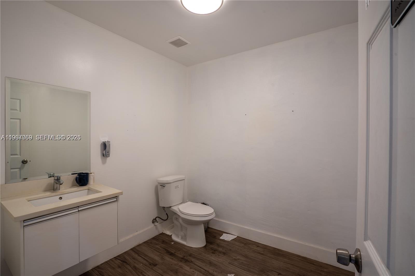 See details / sq. ft. $ 2026-02-17 0 Photo