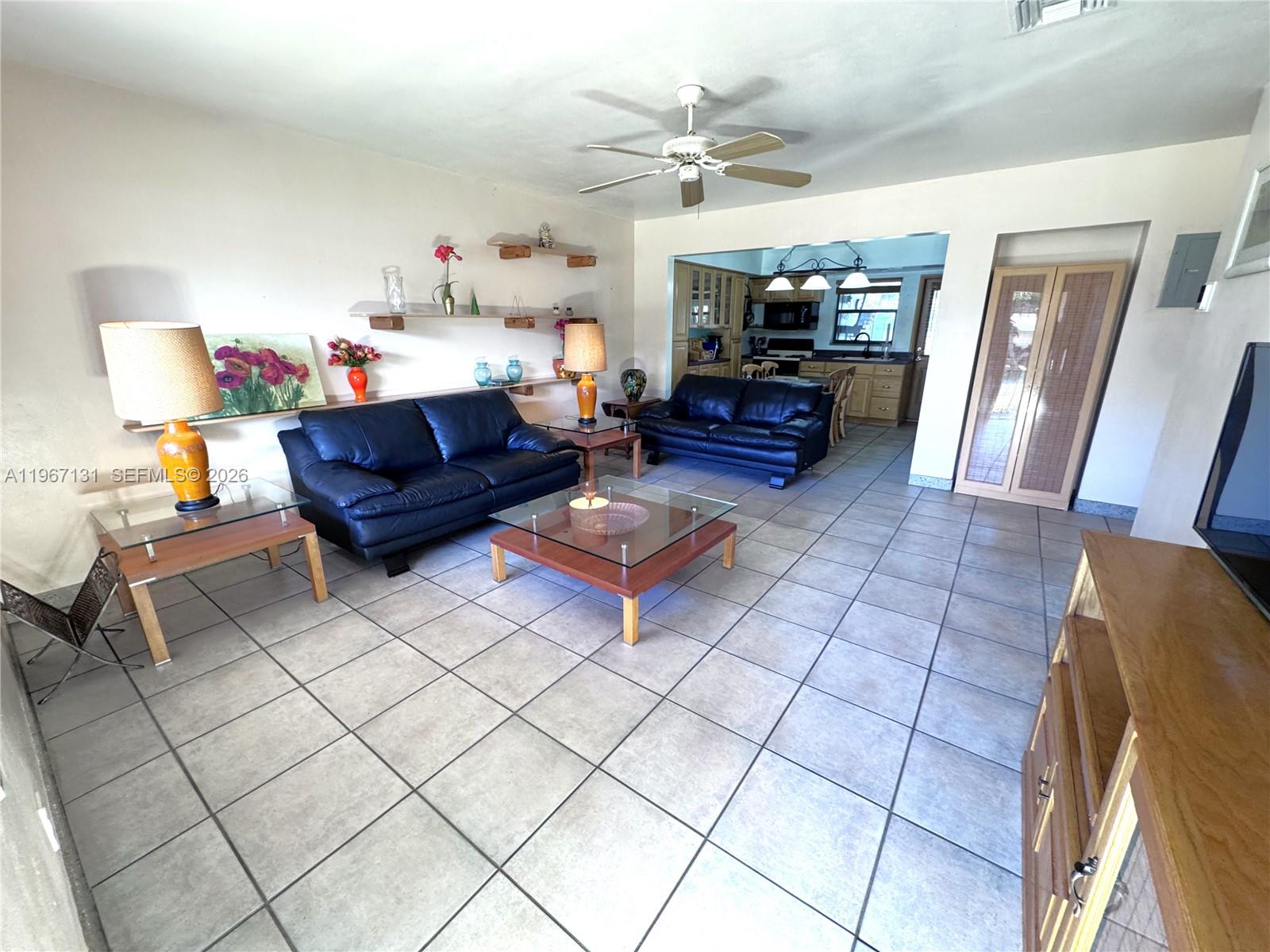   /  2340 кв.футов $ 2026-02-17 0 Фото