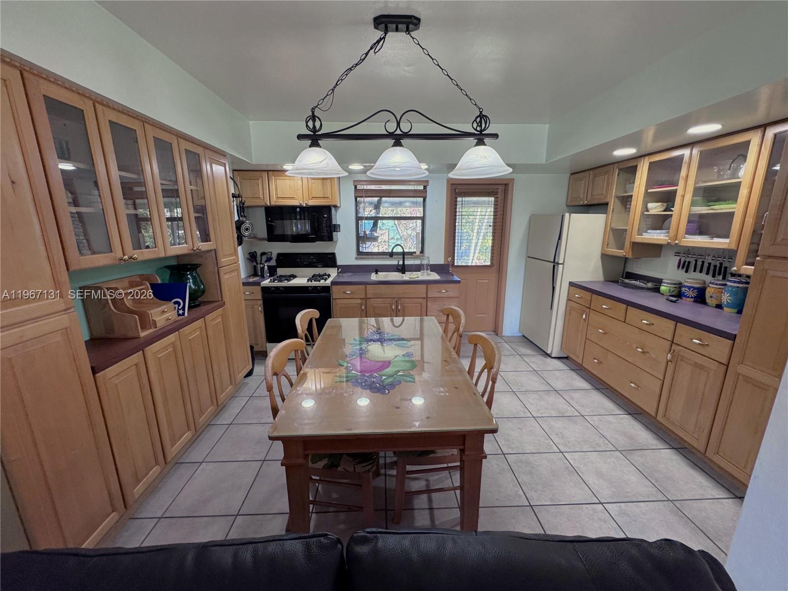   /  2340 кв.футов $ 2026-02-17 0 Фото