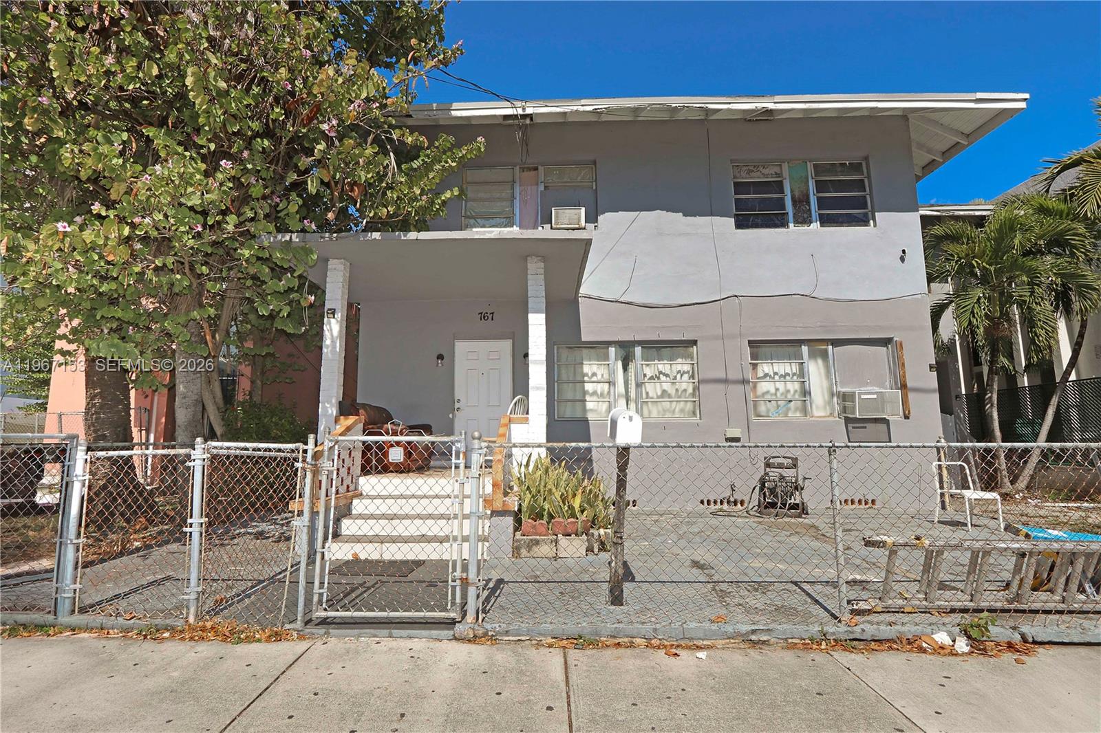   /  3789 кв.футов $ 2026-02-17 0 Фото