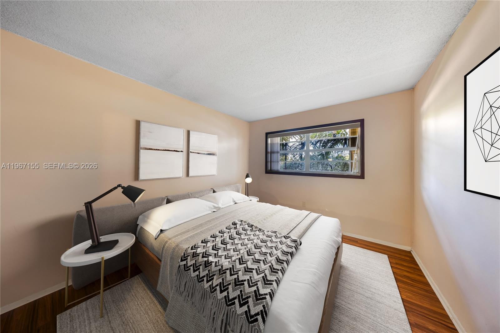 326-4 2 / 2 1317 кв.футов $ 2026-02-17 0 Фото