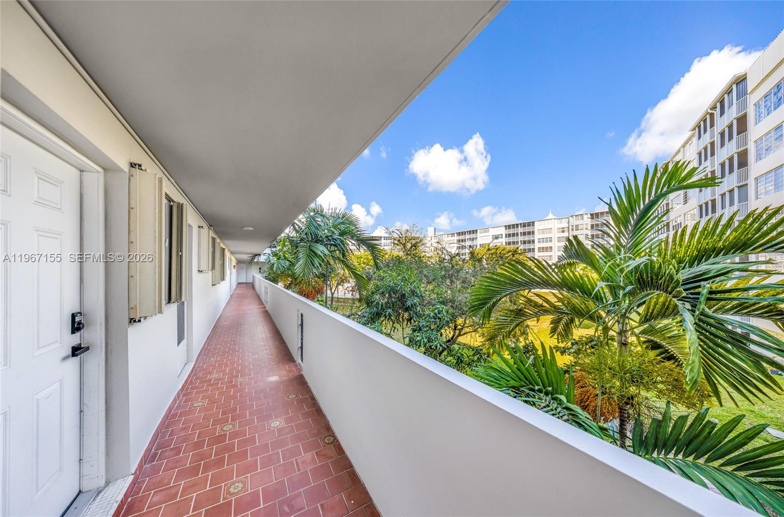 326-4 2 / 2 1317 кв.футов $ 2026-02-17 0 Фото