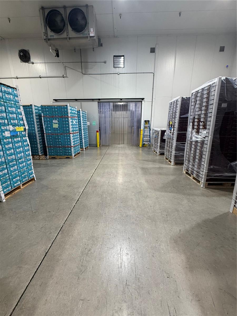 See details / sq. ft. $ 2026-02-17 0 Photo