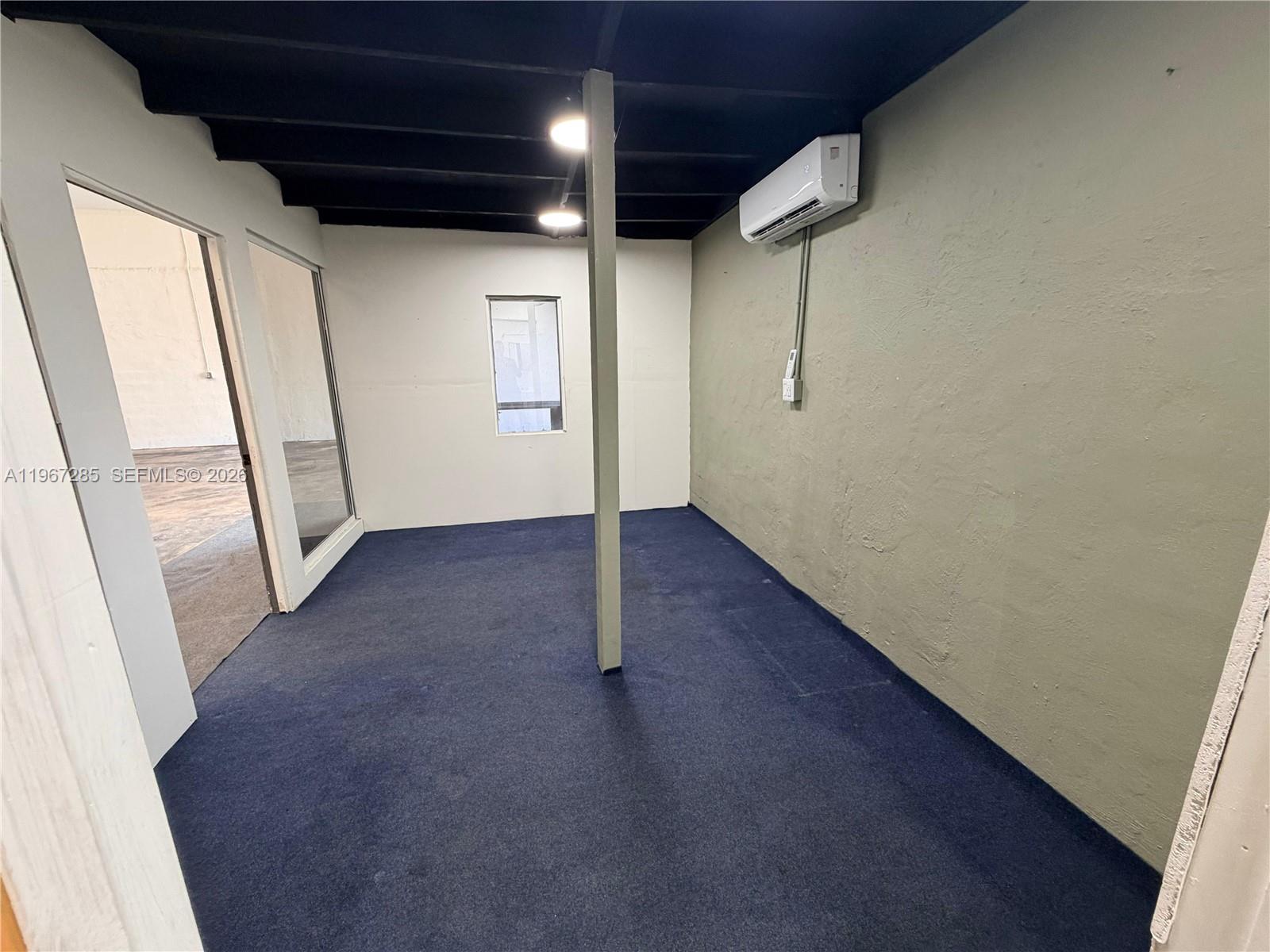   /   кв.футов $ 2026-02-17 0 Фото