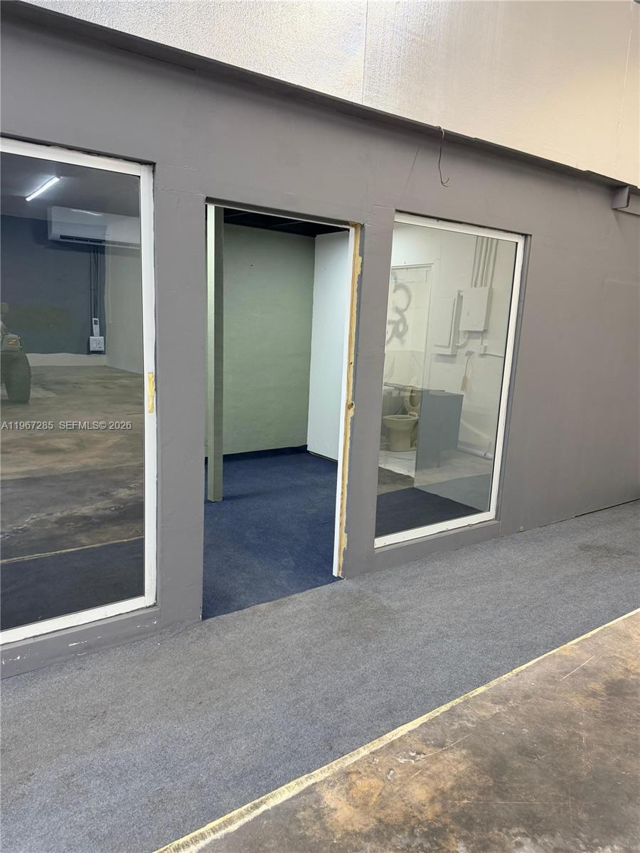   /   кв.футов $ 2026-02-17 0 Фото