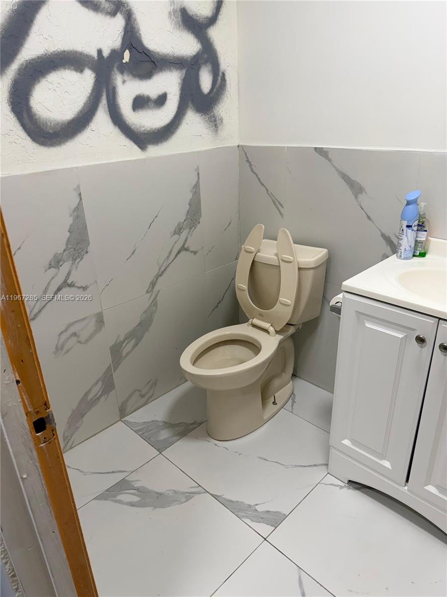   /   кв.футов $ 2026-02-17 0 Фото