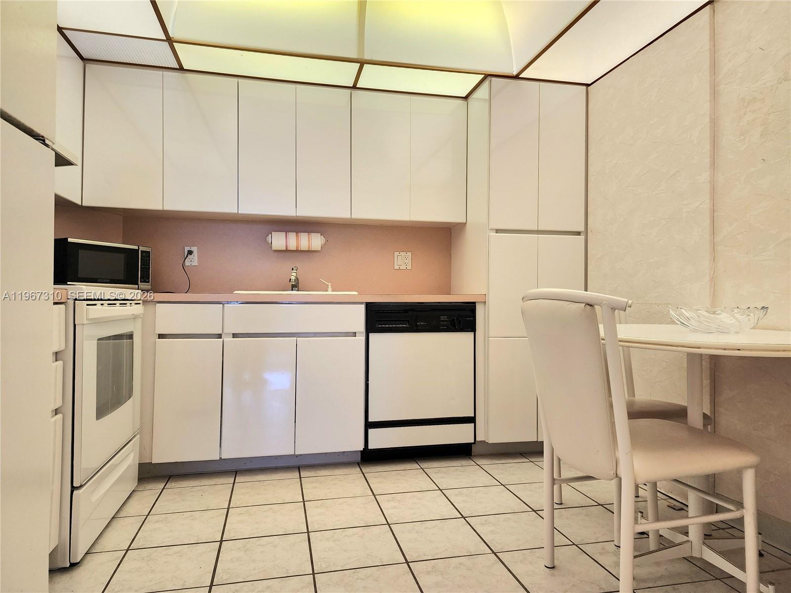 See details PHE 3 / 3 1780 sq. ft. $ 2026-02-17 0 Photo