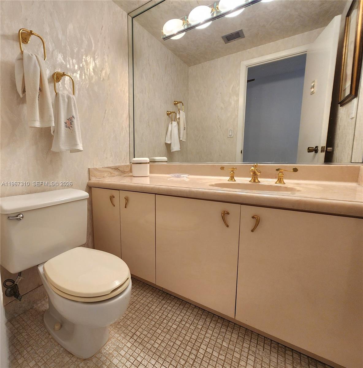 See details PHE 3 / 3 1780 sq. ft. $ 2026-02-17 0 Photo