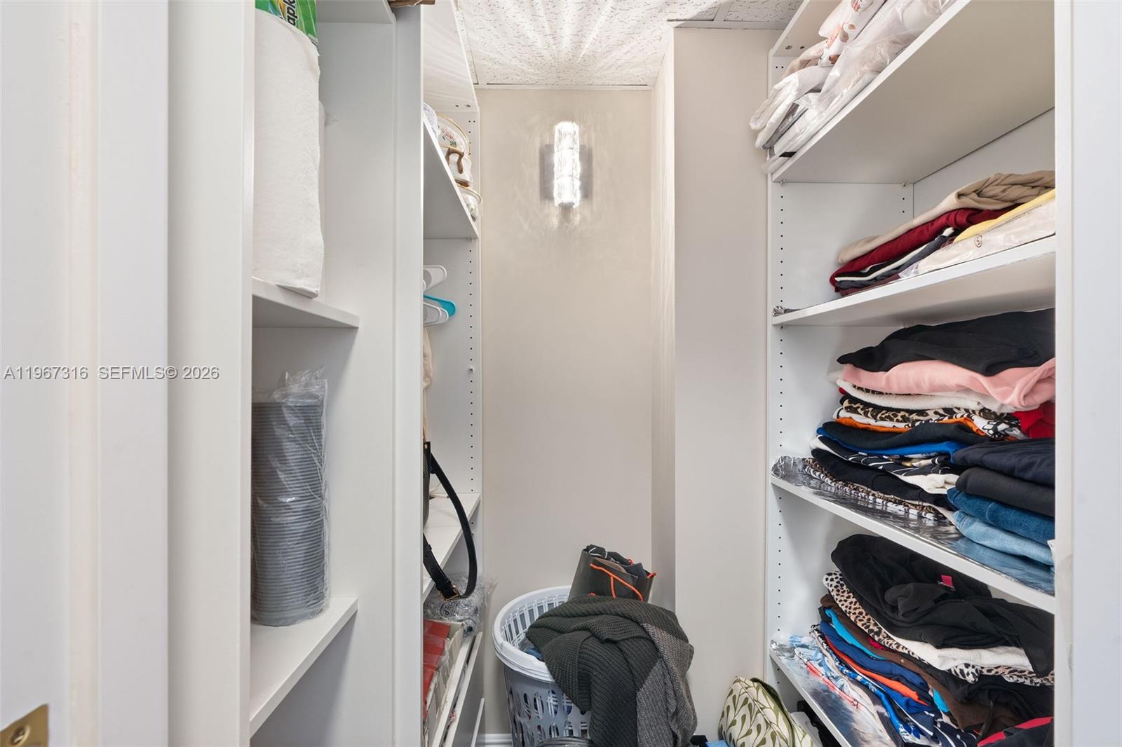 9G 2 / 2 1240 sq. ft. $ 2026-02-17 0 Photo