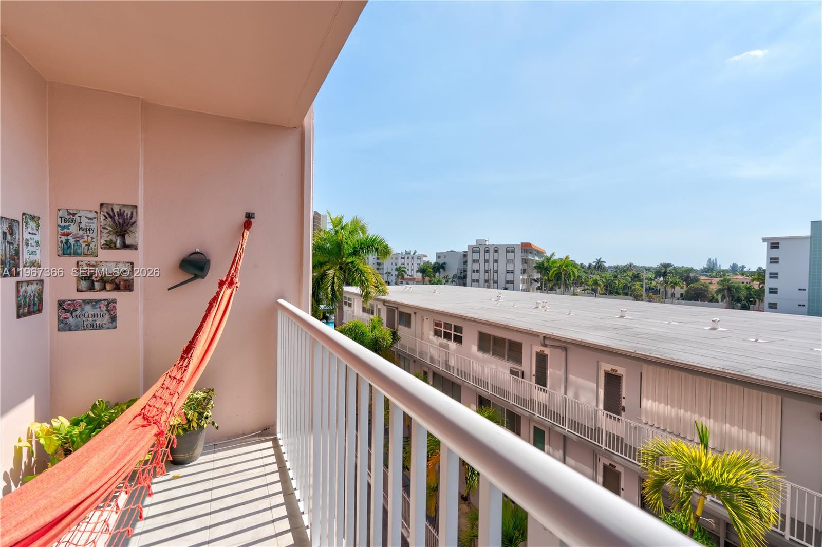 Photo of 3161 Ocean Dr #408, Hallandale Beach, Florida, 33009 -