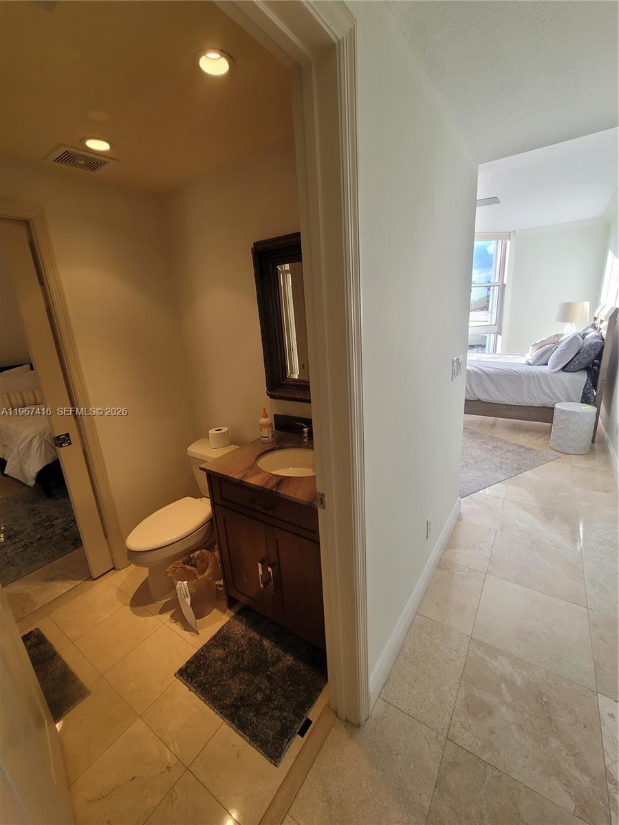 Photo of 6051 Ocean Dr #302, Hollywood, Florida, 33019 -