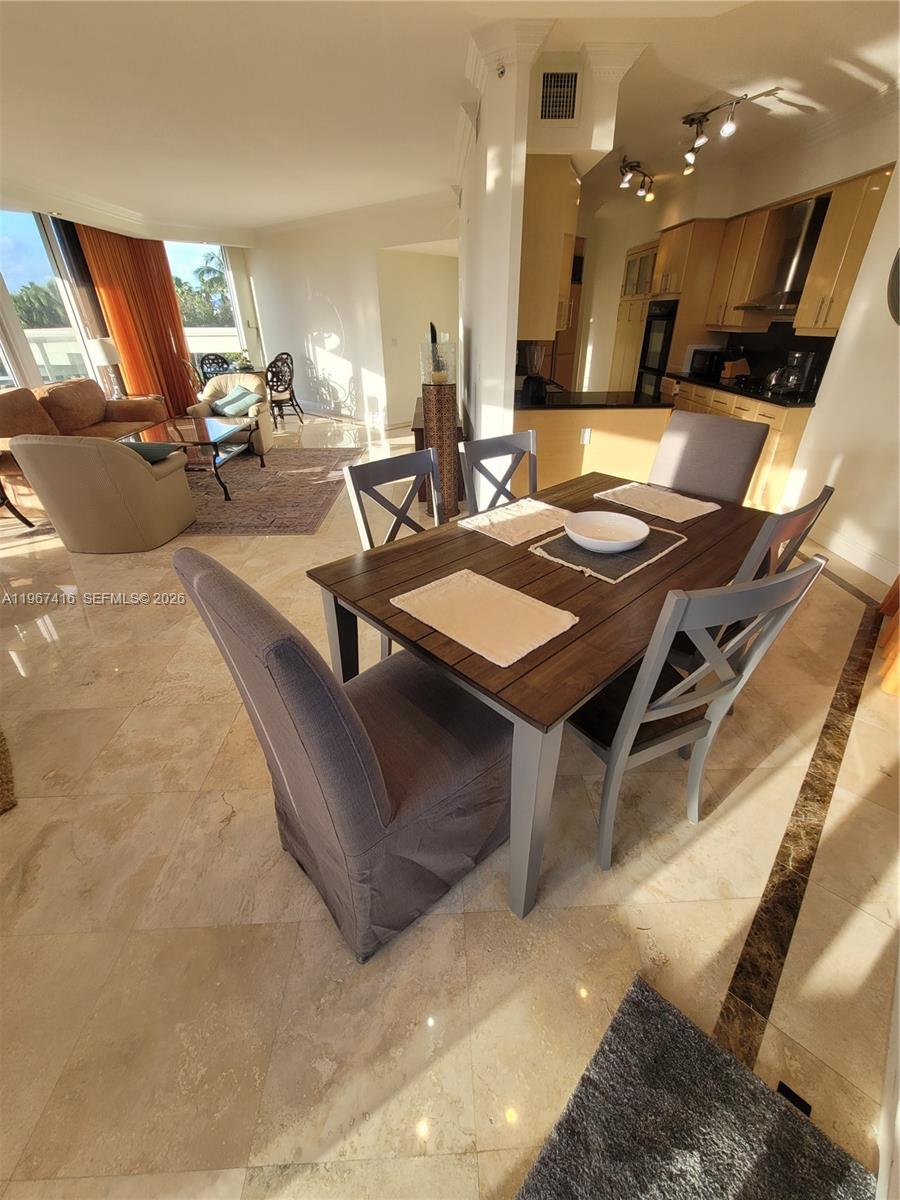 Photo of 6051 Ocean Dr #302, Hollywood, Florida, 33019 -