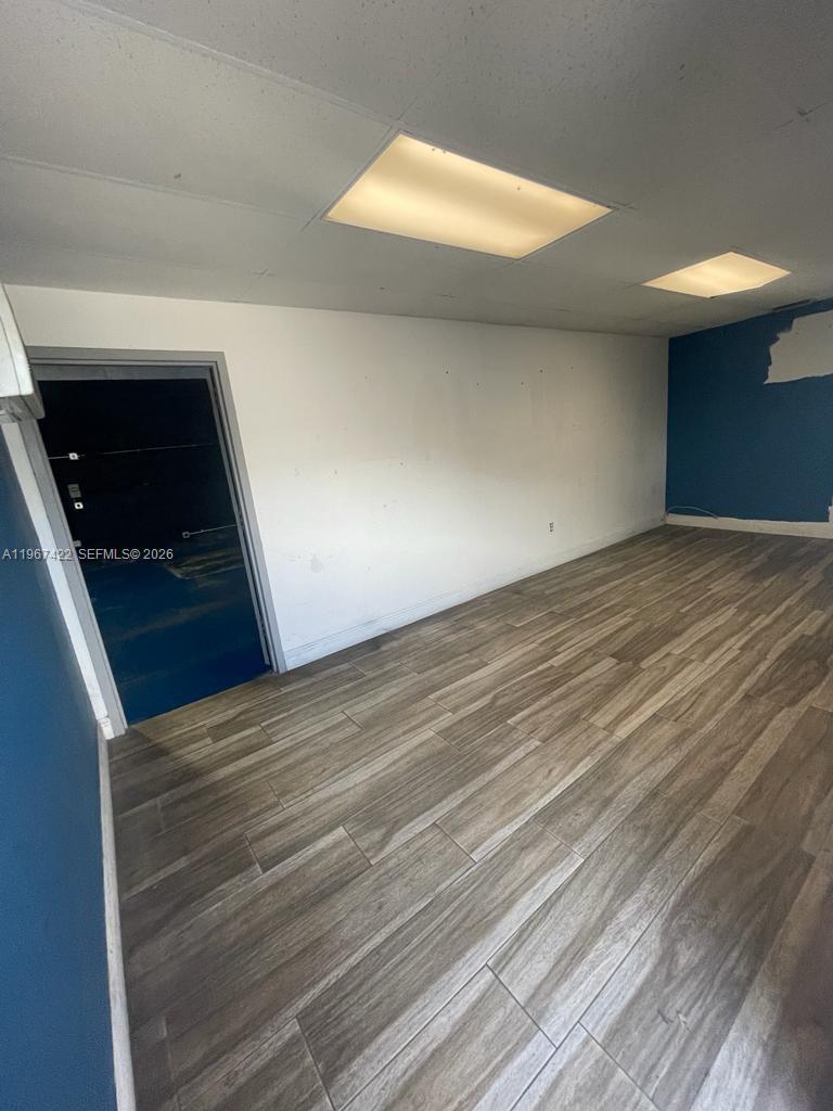 8  /   кв.футов $ 2026-02-18 0 Фото