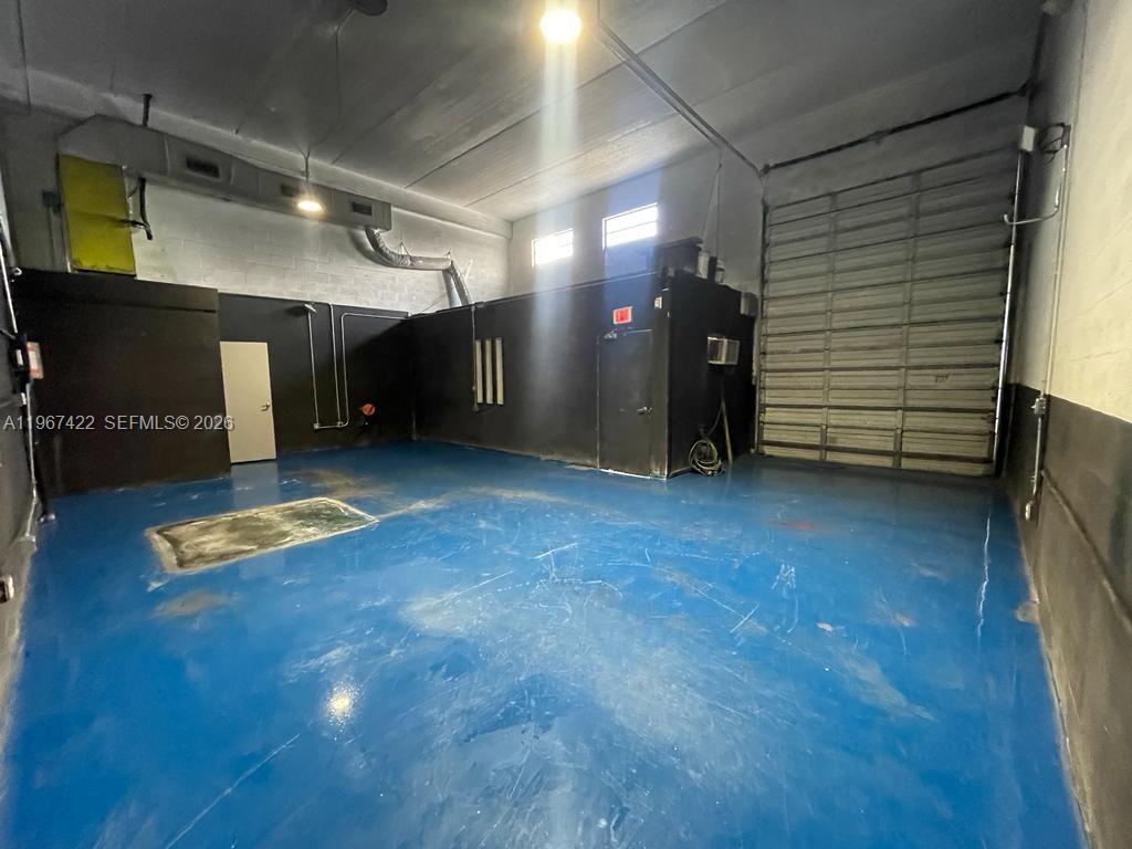 8  /   кв.футов $ 2026-02-18 0 Фото