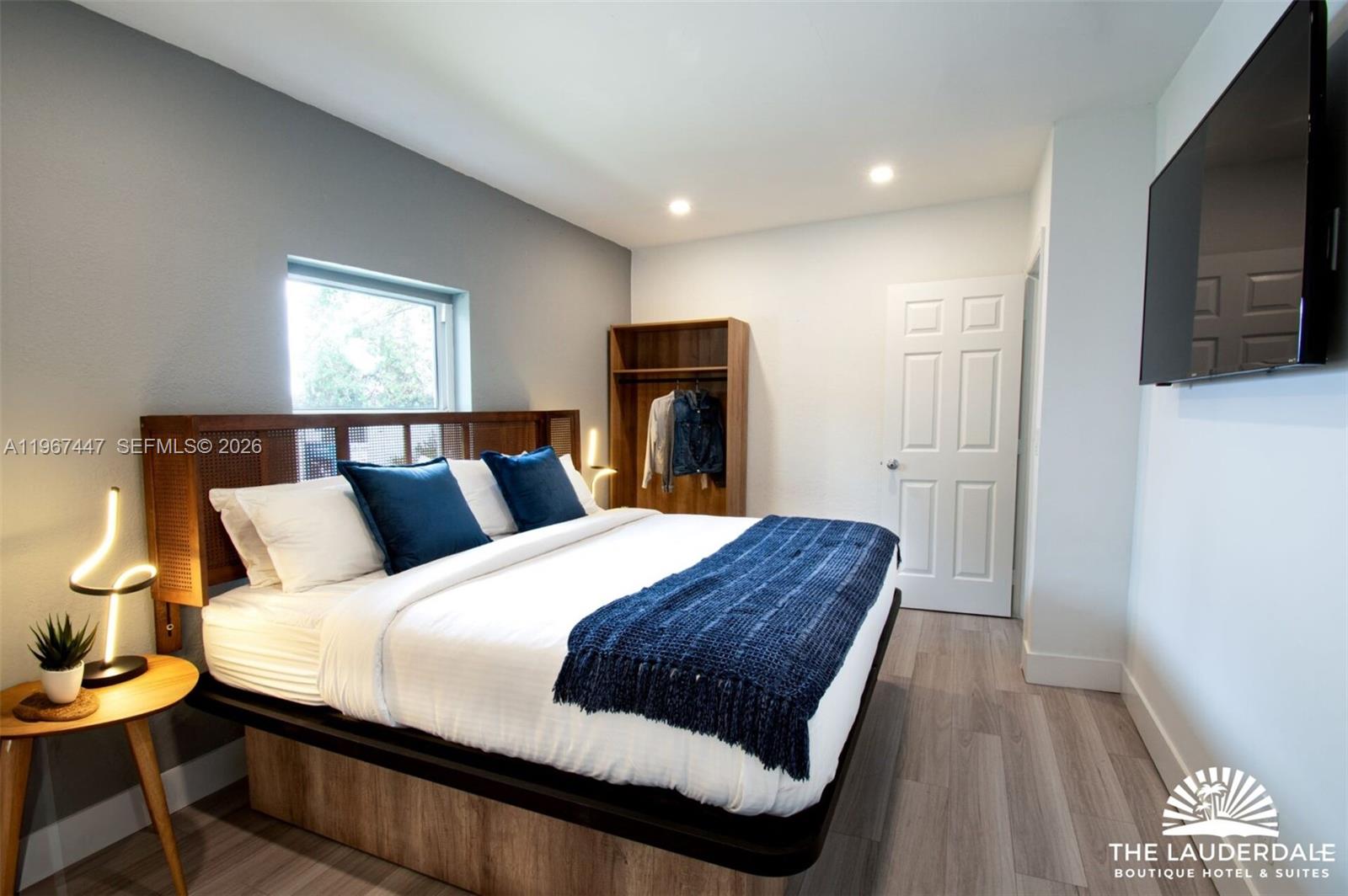 See details / sq. ft. $ 2026-02-18 0 Photo