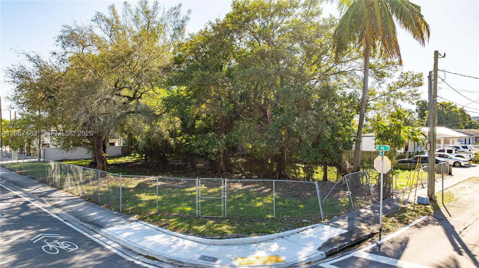   /   кв.футов $ 2026-02-18 0 Фото