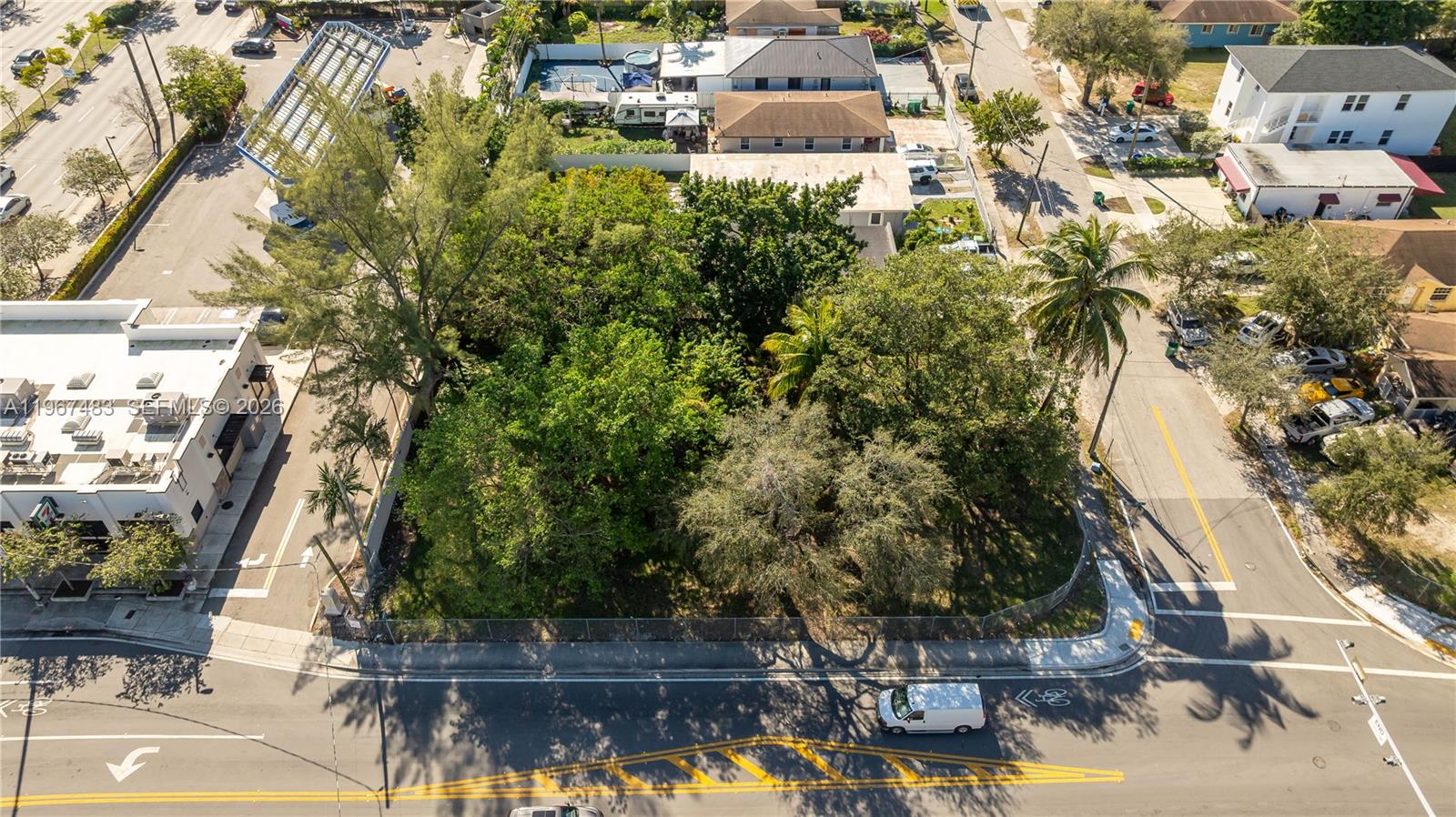   /   кв.футов $ 2026-02-18 0 Фото