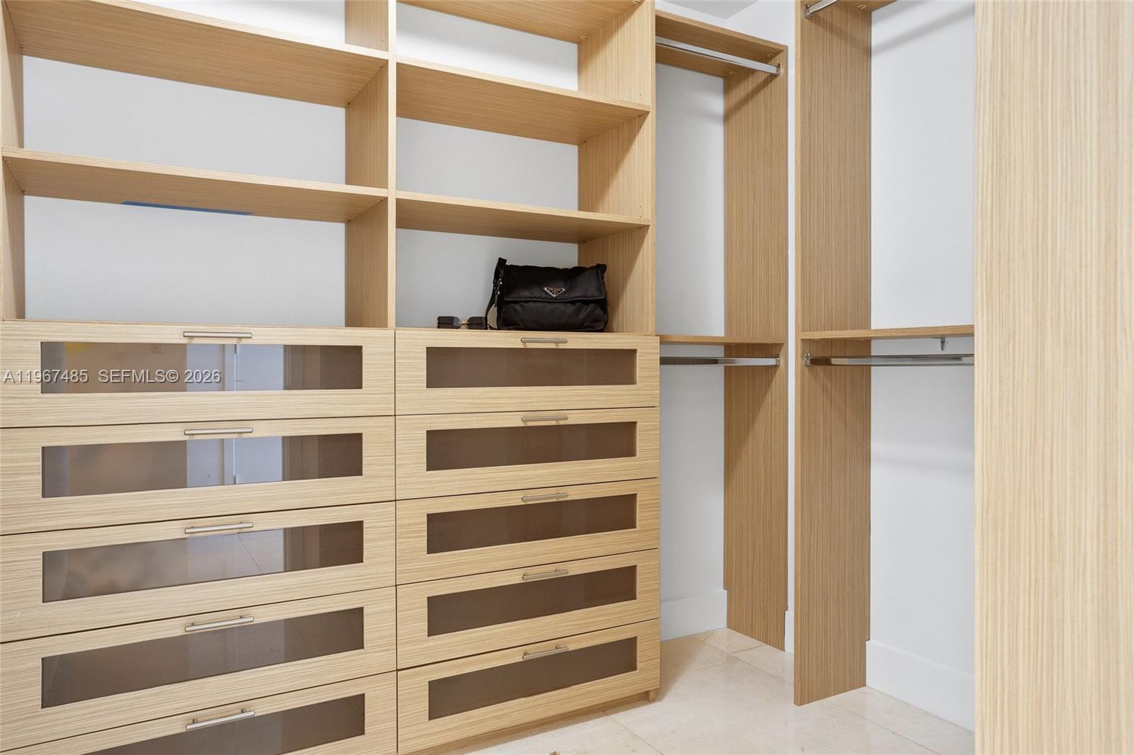 Photo of 17301 Biscayne Blvd #305, North Miami Beach, Florida, 33160 - Walking Closet