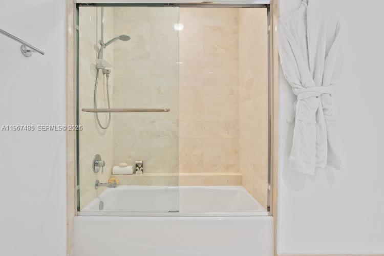 Photo of 17301 Biscayne Blvd #305, North Miami Beach, Florida, 33160 -