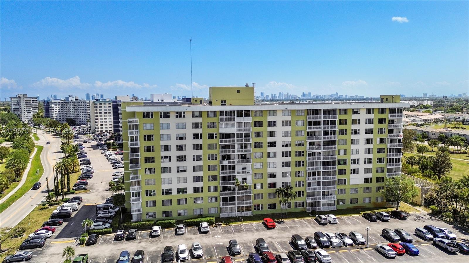 720C 2 / 2 1284 кв.футов $ 2026-02-18 0 Фото