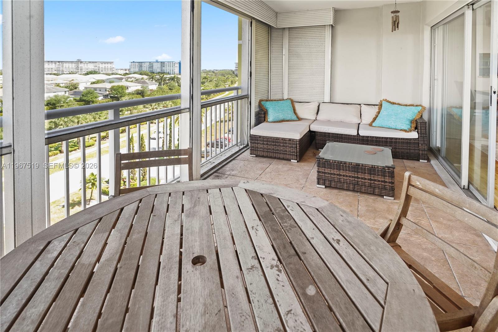 720C 2 / 2 1284 кв.футов $ 2026-02-18 0 Фото