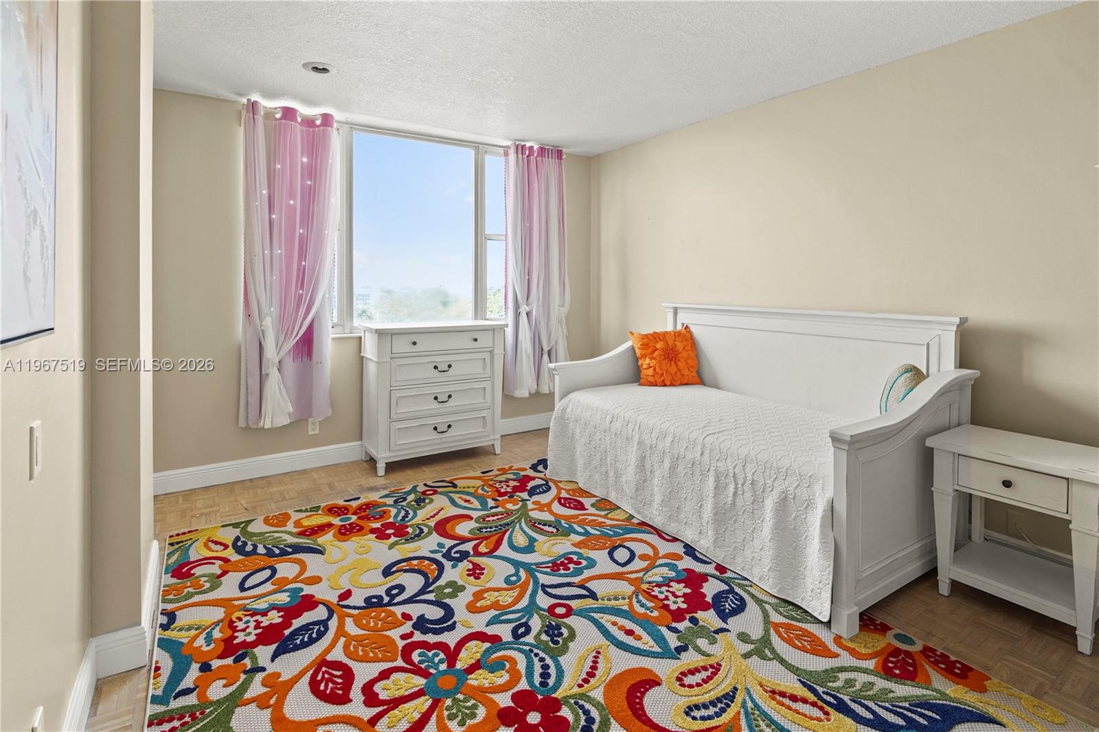 720C 2 / 2 1284 кв.футов $ 2026-02-18 0 Фото