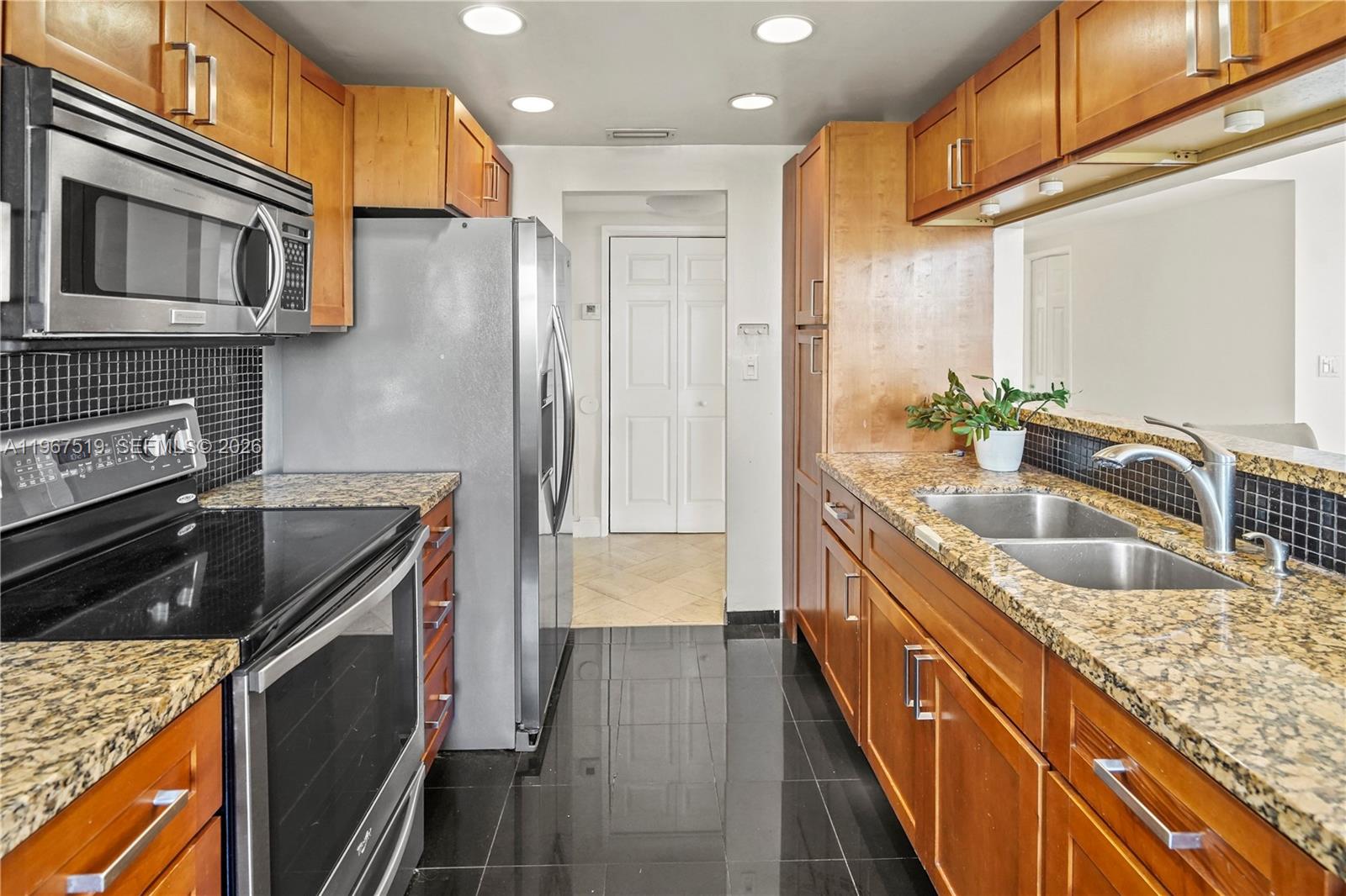 720C 2 / 2 1284 кв.футов $ 2026-02-18 0 Фото