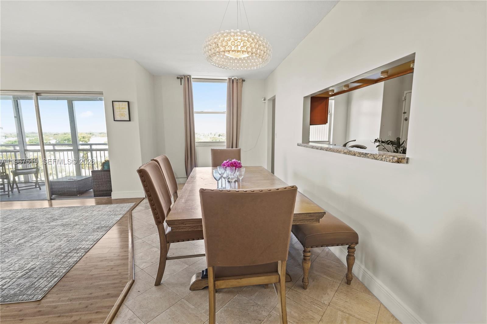 720C 2 / 2 1284 кв.футов $ 2026-02-18 0 Фото