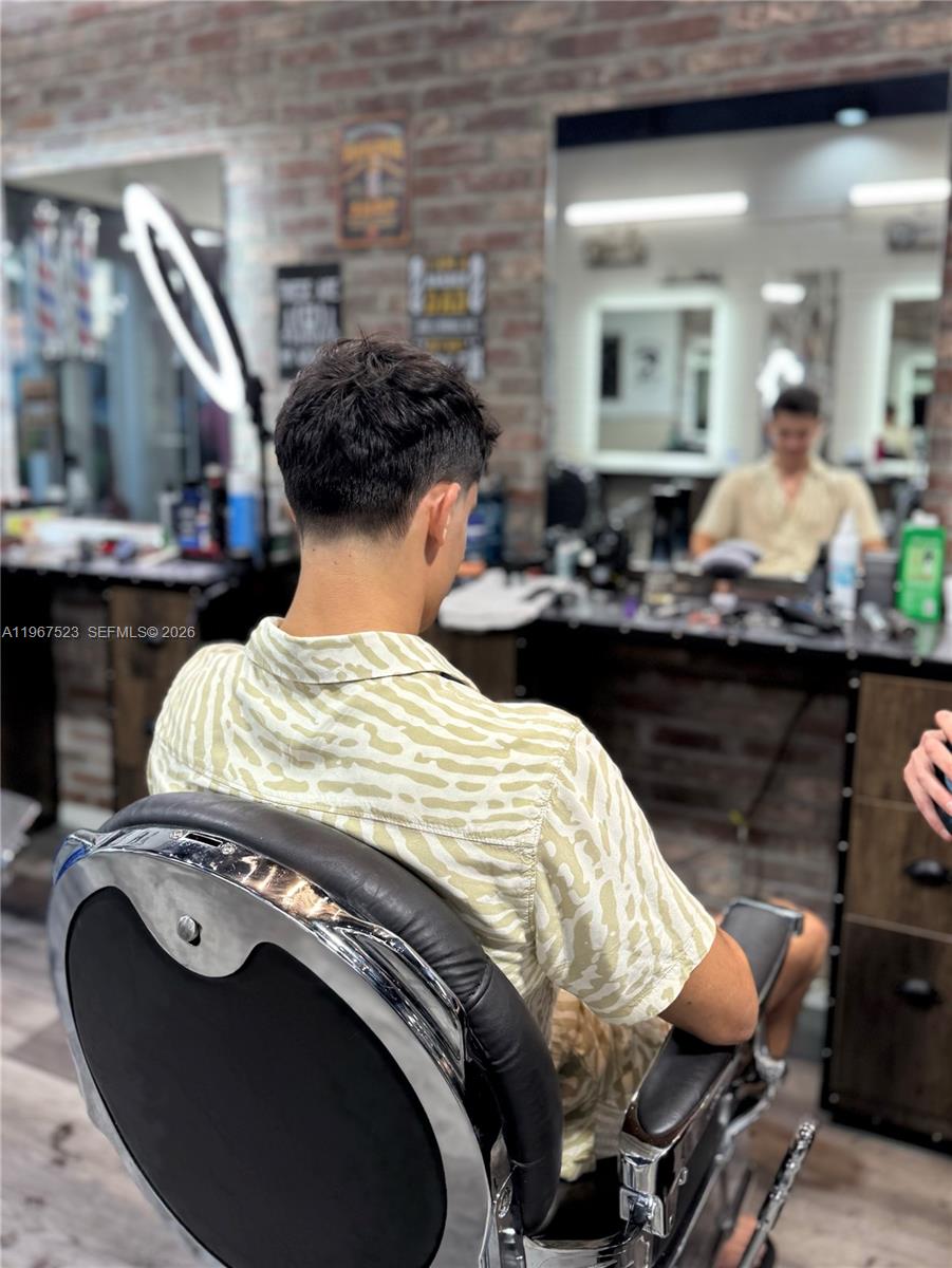   /   кв.футов $ 2026-03-13 0 Фото