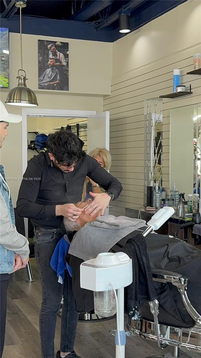   /   кв.футов $ 2026-03-13 0 Фото